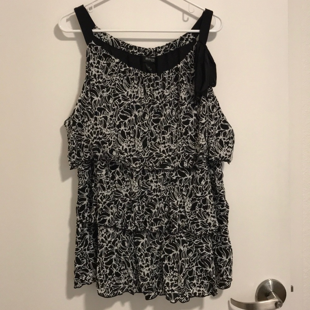 2x layered tank top